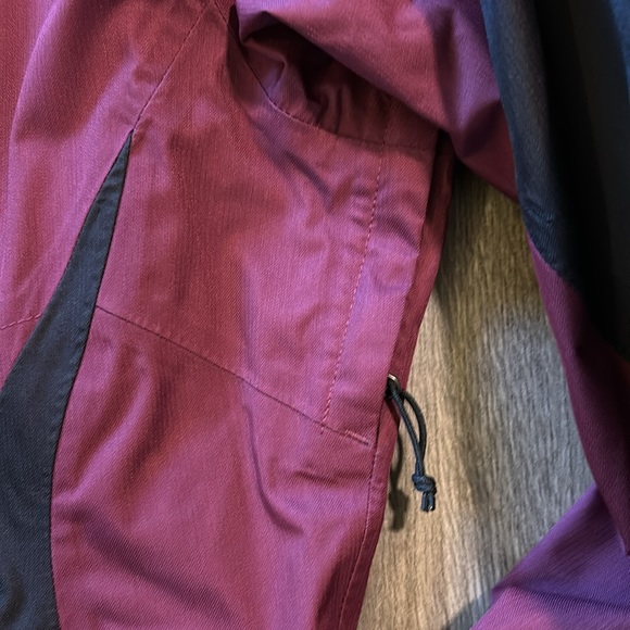 The North Face hyvent shell and insert size s - Picture 2 of 7